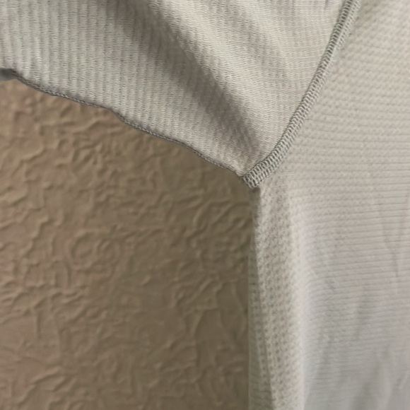 Lululemon Men's Shirt - Picture 6 of 9